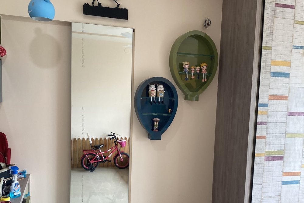 Entrance Console & Mirror Wall in Pune
